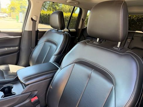 Used 2023 Jeep Grand Cherokee 30th Anniversary AWD/4WD image 10
