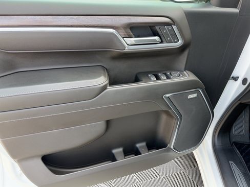 Certified 2025 Chevrolet Silverado 1500 LTZ RWD image 14