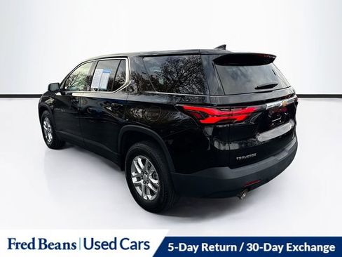 Used 2023 Chevrolet Traverse LS image 6