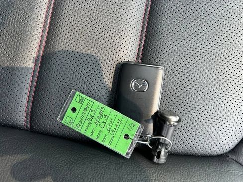 Used 2025 MAZDA CX-5 Carbon Edition AWD/4WD image 32
