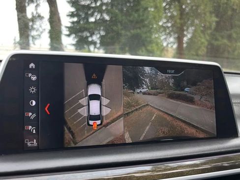 Used 2019 BMW 750i w/ Executive Package image 15