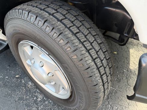 Used 2013 Ford E-350 and Econoline 350 XL w/ PWR Windows & Locks Group image 17