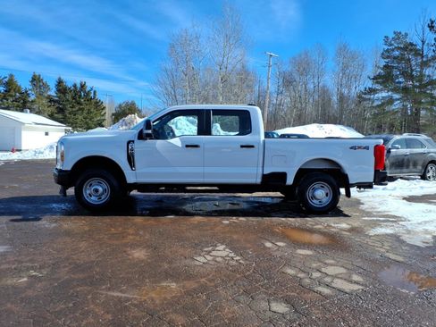 Used 2024 Ford F350 XL image 3