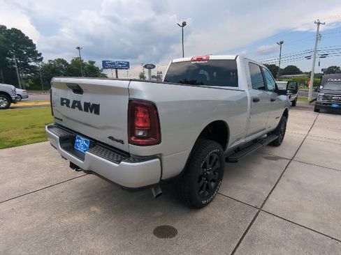 Used 2026 RAM 2500 Big Horn AWD/4WD image 7