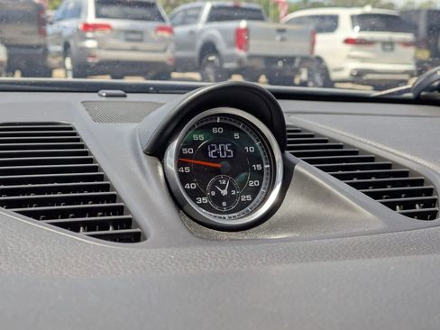 Used 2013 Porsche 911 Carrera 4 AWD/4WD image 15