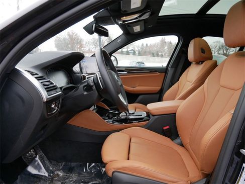 Used 2024 BMW X4 xDrive30i w/ Premium Package image 8