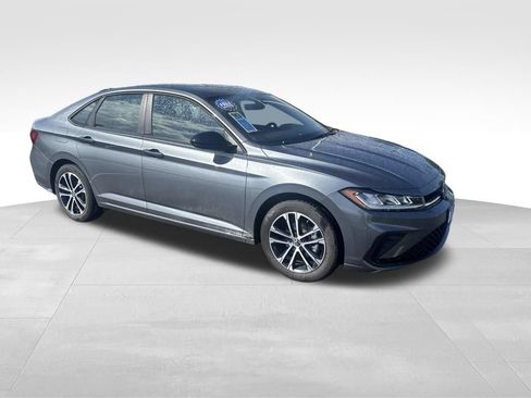 Used 2025 Volkswagen Jetta Sport FWD image 8