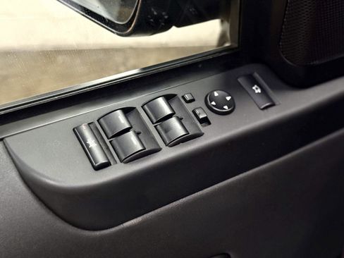 Used 2010 Land Rover Range Rover Supercharged AWD/4WD image 11