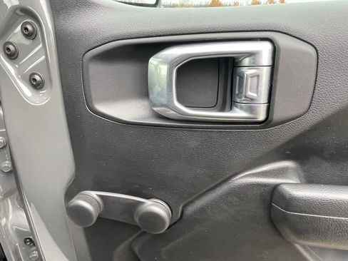 Used 2022 Jeep Gladiator Sport w/ Trailer Tow Package image 15