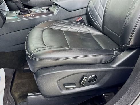 Used 2016 Ford Explorer Platinum AWD/4WD image 23