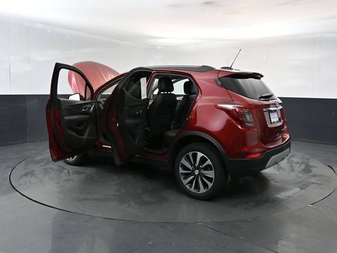 Used 2021 Buick Encore Preferred AWD/4WD image 28