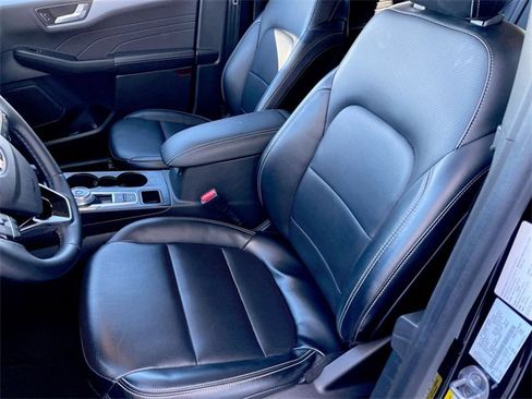 Used 2024 Ford Escape Platinum image 11