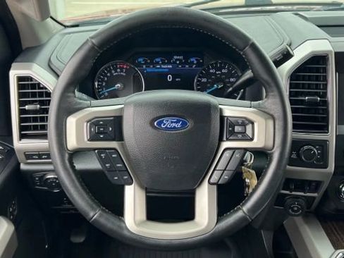 Used 2020 Ford F250 Lariat w/ Lariat Value Package image 28