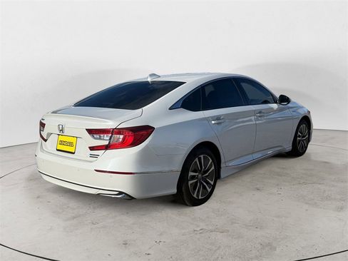 Used 2019 Honda Accord Touring image 5