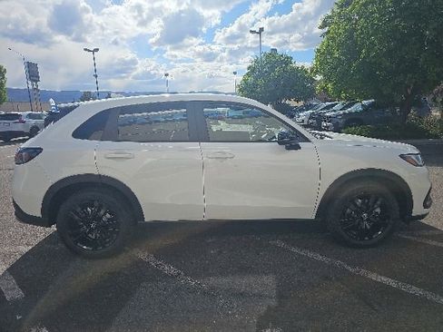 New 2026 Honda HR-V Sport image 4