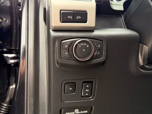 Used 2019 Ford F250 Lariat w/ Lariat Ultimate Package AWD/4WD image 30