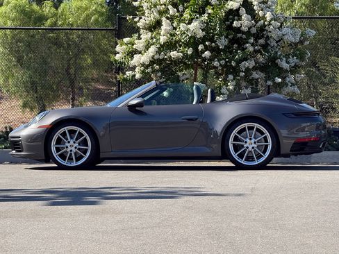 Certified 2024 Porsche 911 Carrera RWD image 2