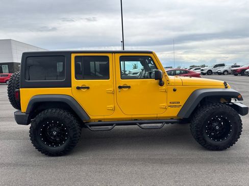 Used 2015 Jeep Wrangler Unlimited Sport w/ Quick Order Package 24S AWD/4WD image 8
