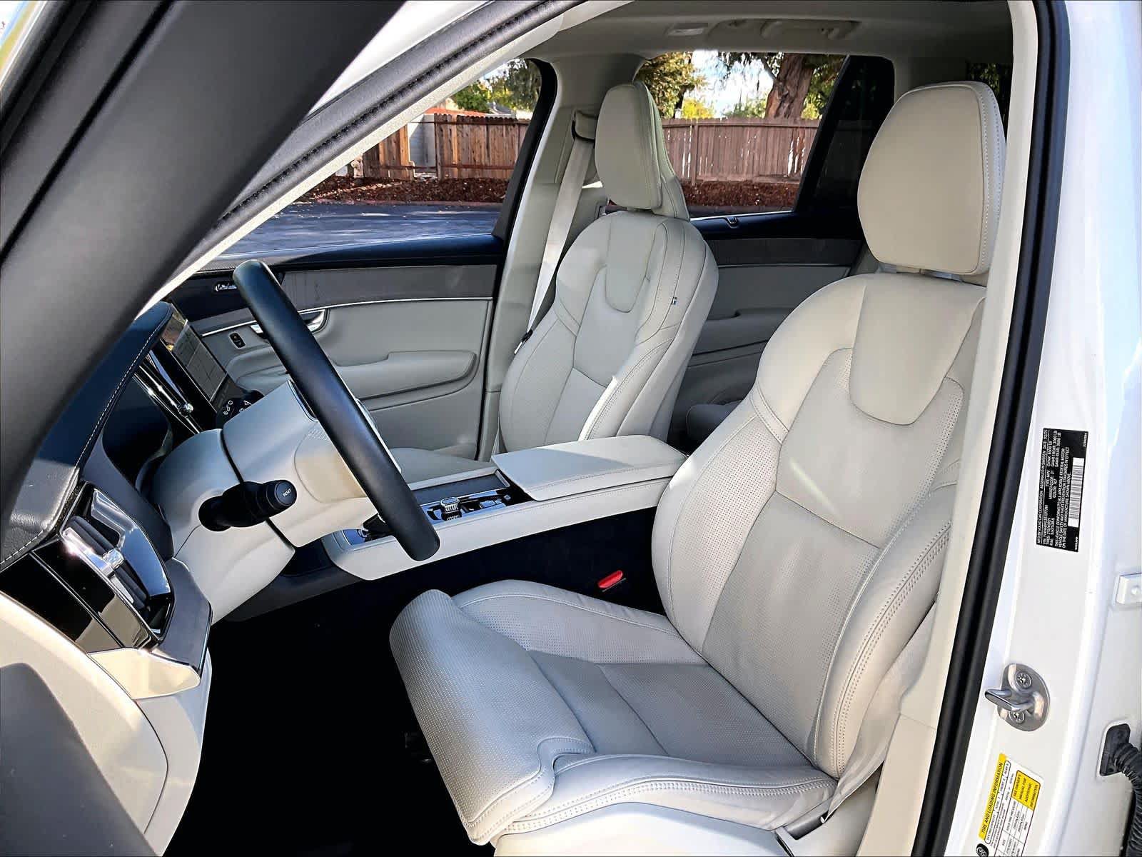 Used 2025 Volvo XC90 T8 Ultra w/ Protection Package Premier AWD/4WD image 29