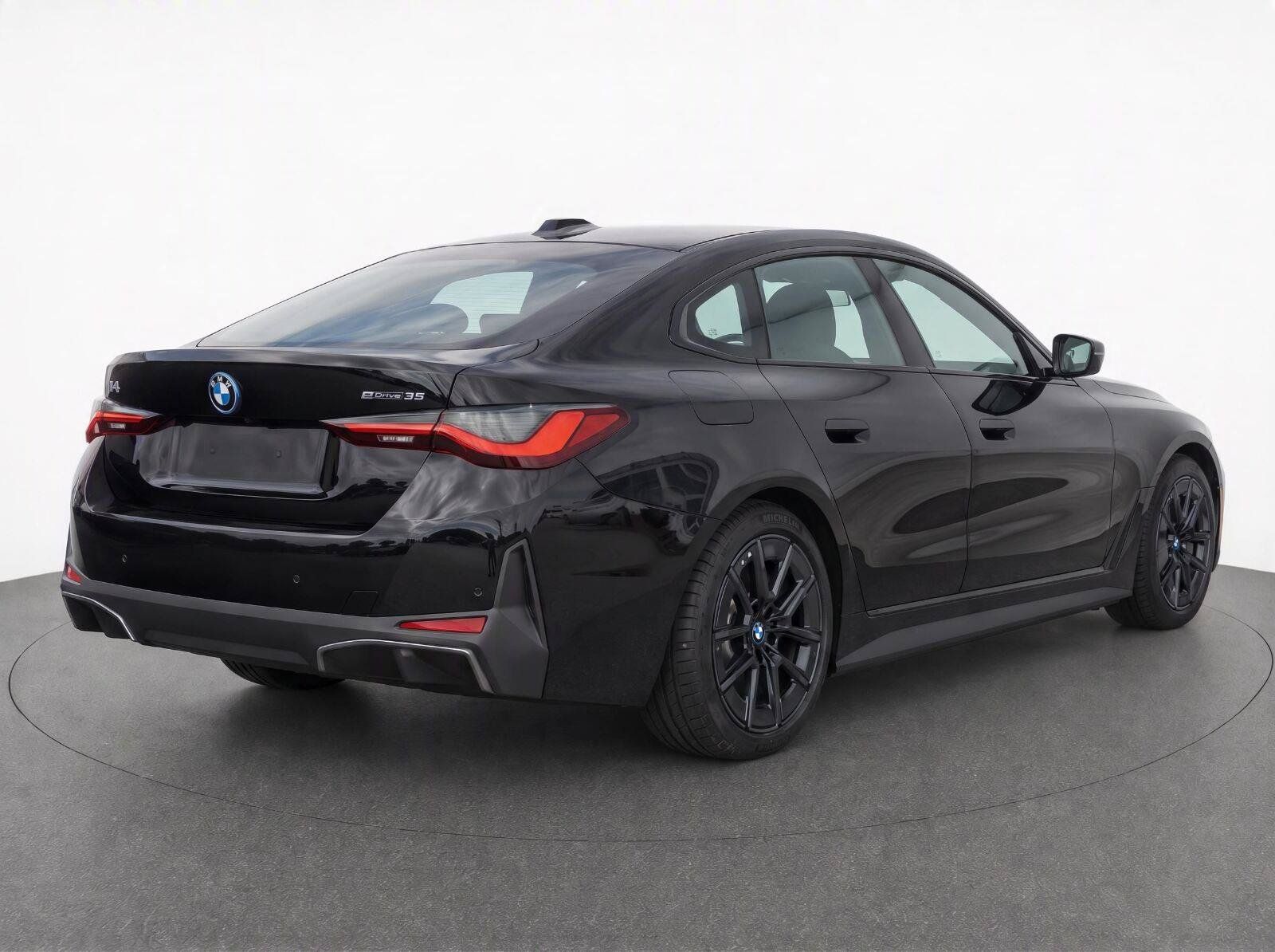 Used 2023 BMW i4 eDrive35 RWD image 8