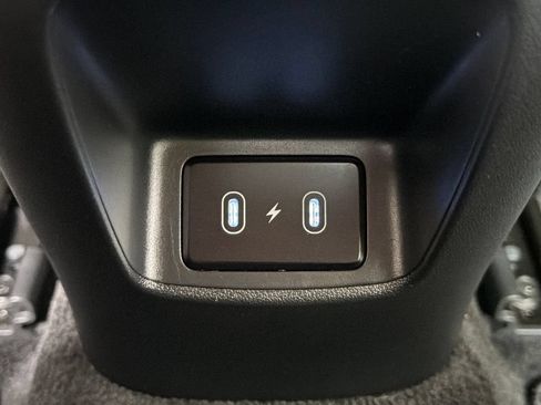 Used 2025 Hyundai Elantra Sport FWD image 29
