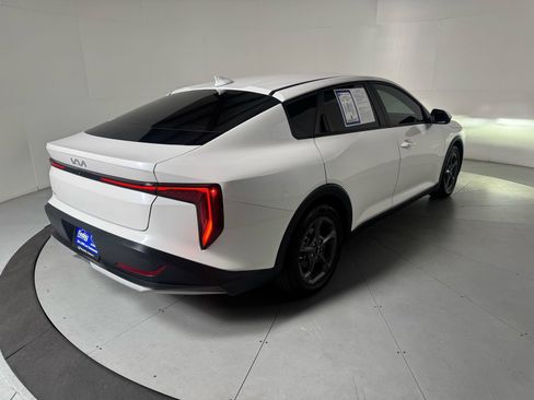 Used 2025 Kia K4 FWD image 5