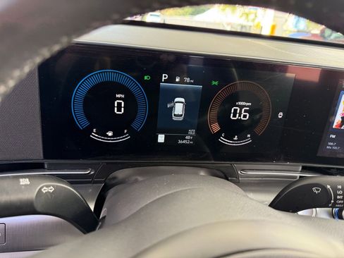 Used 2025 Hyundai Kona SEL image 42