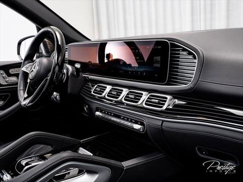 Used 2024 Mercedes-Benz Maybach GLS 600 4MATIC image 44
