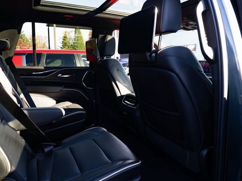 Used 2021 Cadillac Escalade Sport image 25