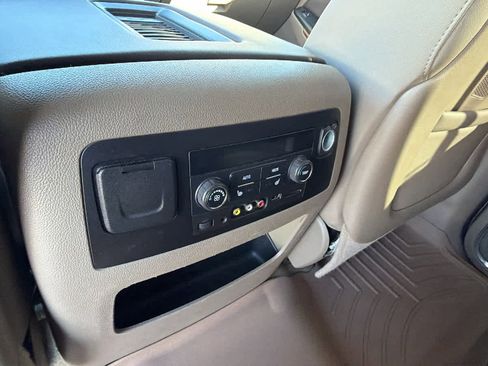 Used 2016 Chevrolet Suburban LTZ image 25