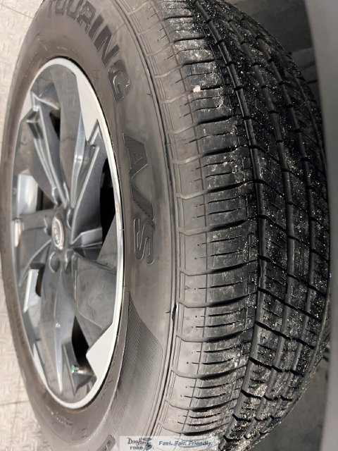 Used 2025 Nissan Rogue SV AWD/4WD image 18