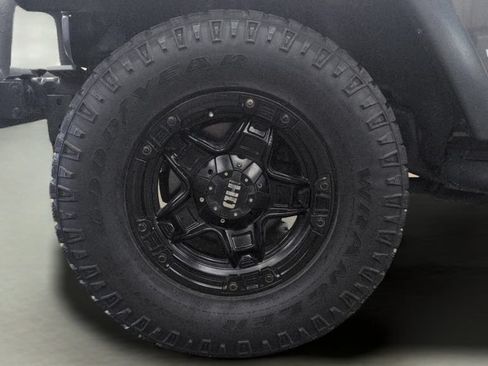 Used 2016 Jeep Wrangler Sport AWD/4WD image 24