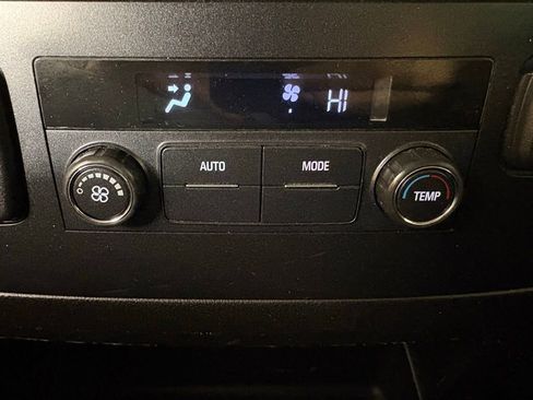 Used 2019 Chevrolet Suburban LT image 42