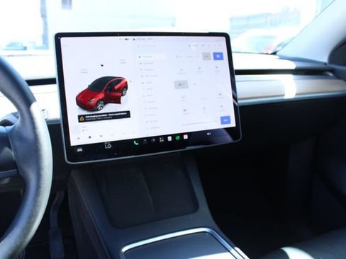 Used 2022 Tesla Model Y Long Range AWD/4WD image 8