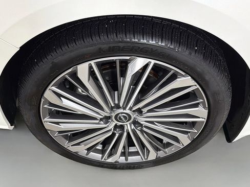 Used 2023 Nissan Altima 2.5 SL AWD/4WD image 21