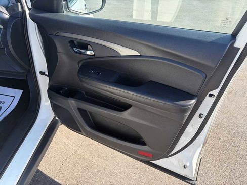 Used 2019 Honda Pilot LX image 31
