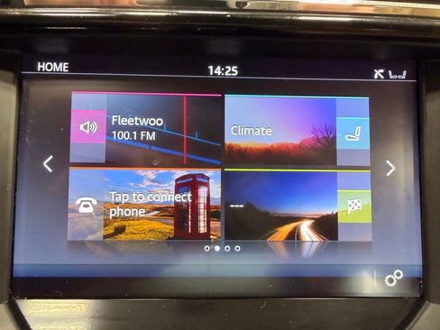 Used 2017 Jaguar XJ L Portfolio image 33