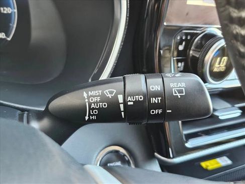 Used 2023 Toyota Highlander Platinum AWD/4WD image 22