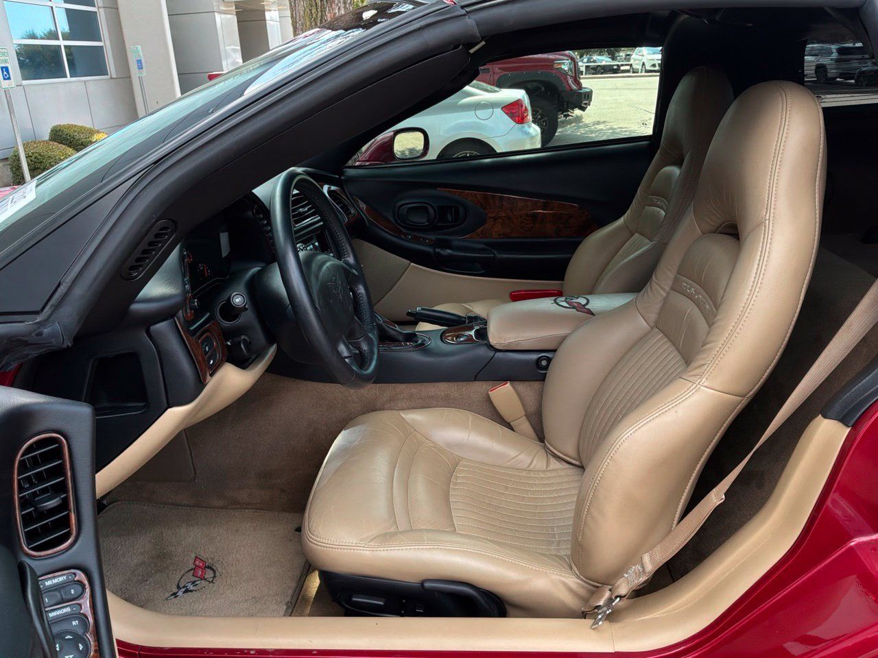 Used 2004 Chevrolet Corvette Coupe w/ Roof Package RWD image 15