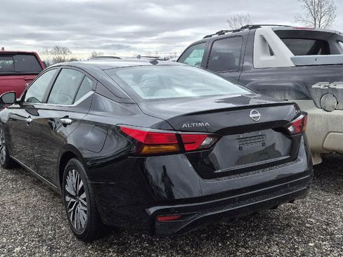 Used 2024 Nissan Altima 2.5 SV image 3