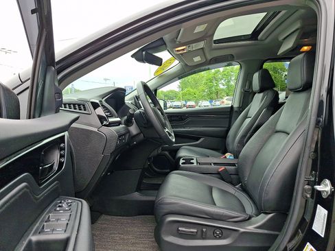 Used 2023 Honda Odyssey Touring image 19