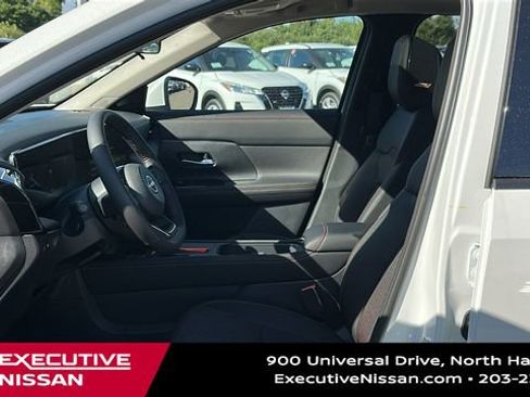 New 2025 Nissan Kicks SR w/ SR Premium Package image 10