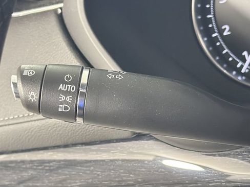 Used 2023 Cadillac XT4 Premium Luxury FWD image 6