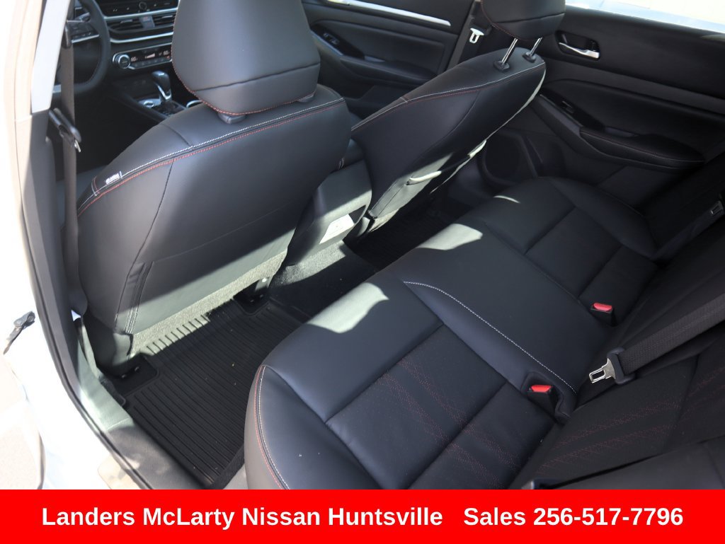 Used 2025 Nissan Altima 2.5 SR w/ SR Premium Package FWD image 14