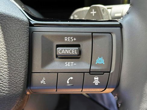 Used 2026 Nissan Pathfinder SL w/ SL Premium Package AWD/4WD image 27