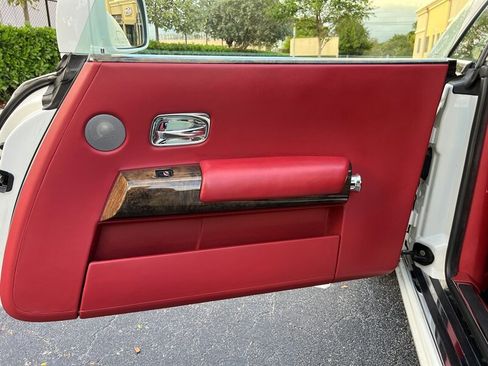 Used 2010 Rolls-Royce Phantom Coupe RWD image 13