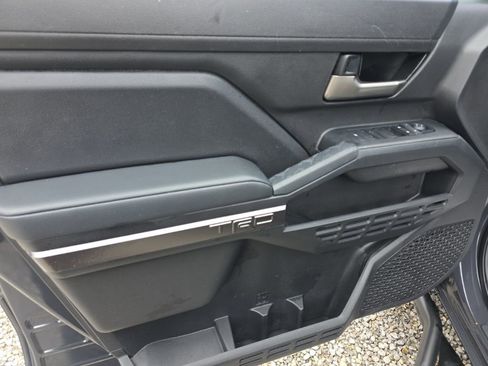 Used 2024 Toyota Tacoma TRD Off-Road image 13