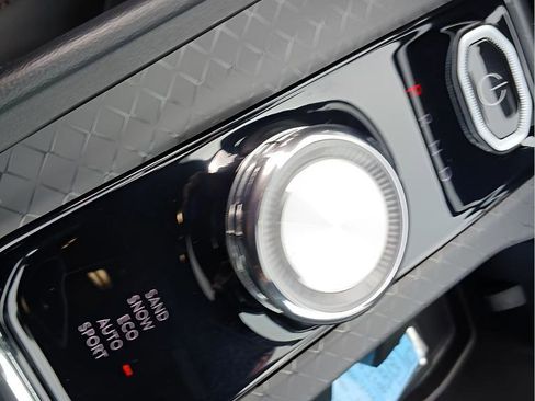 Used 2024 Jeep Wagoneer Launch Edition AWD/4WD image 12