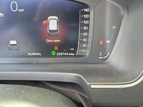 Used 2024 Honda Pilot Elite image 25