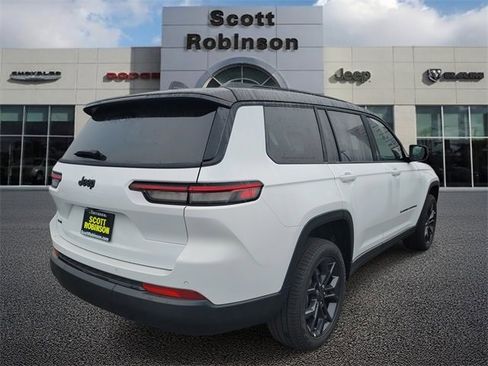 New 2025 Jeep Grand Cherokee L Limited image 4